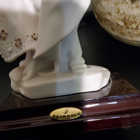 Vintage Giuseppe Armani Figurine "Just  Married " Florence - Picture 4 of 6